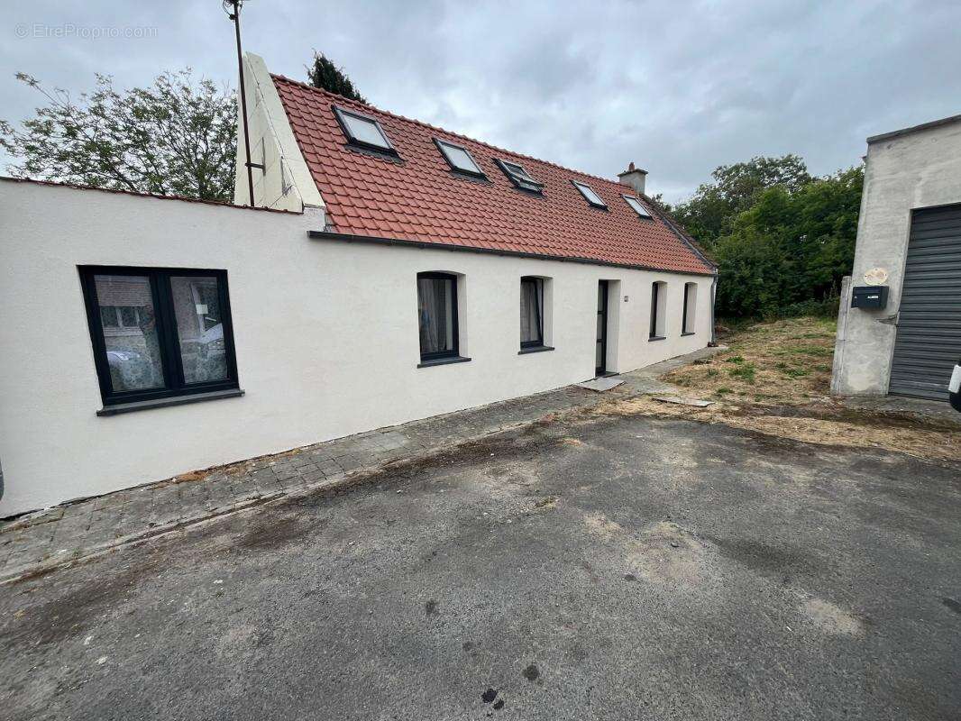  Maison entièrement refaite à neuf – 3 chambres, garage & terrasse !  - photo 9