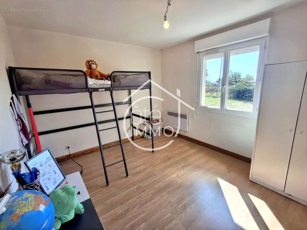 PRIGONRIEUX: Maison de 85m² avec jardin idéale pour projet locatif - photo 6
