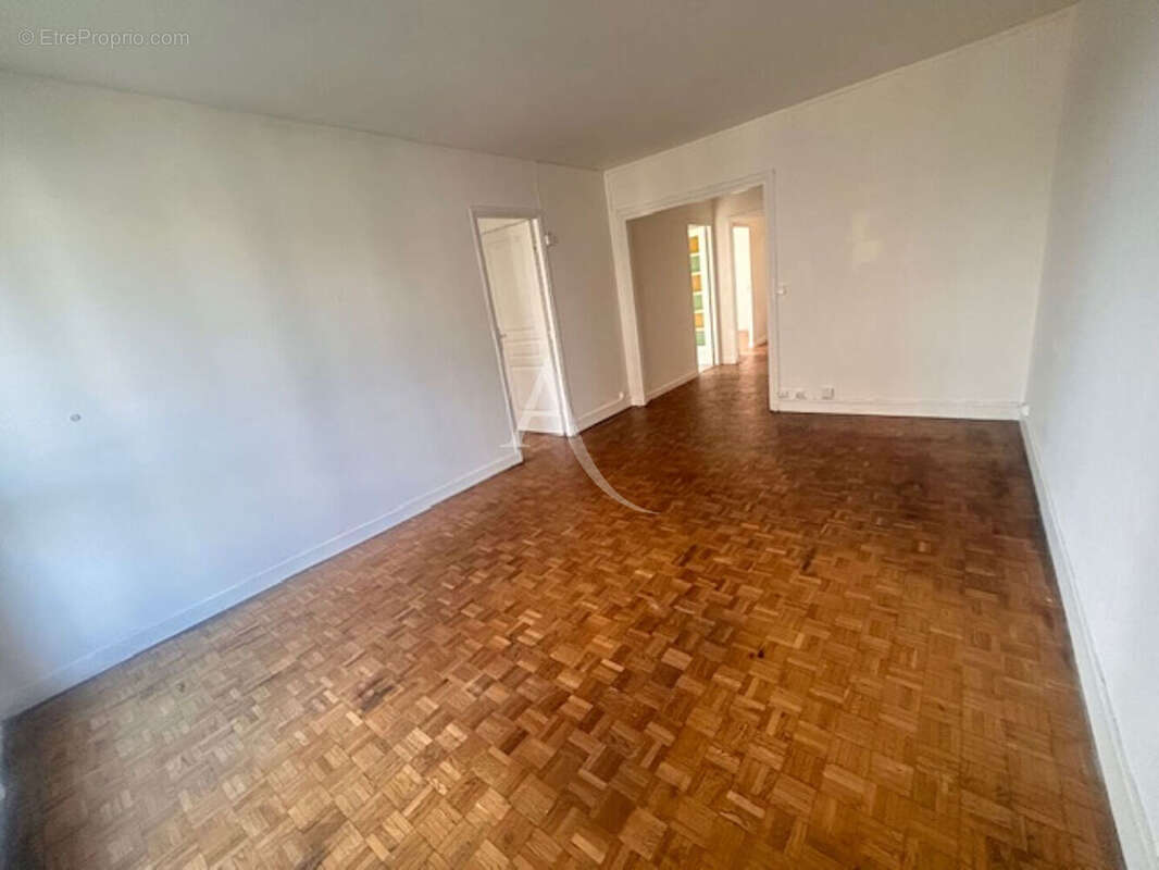Appartement à LE BOURGET