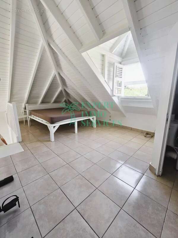 Maison à CAPESTERRE-DE-MARIE-GALANTE