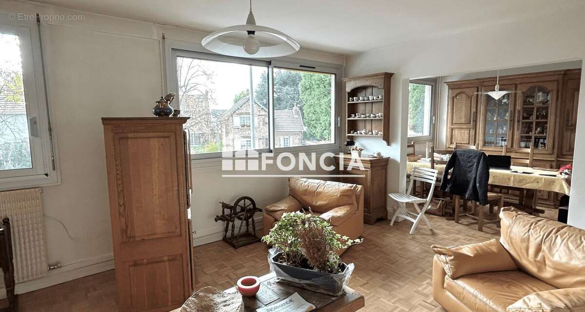 Appartement à MONT-SAINT-AIGNAN