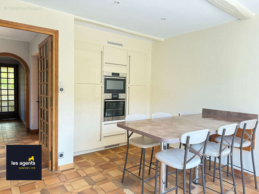 Maison à NEUFCHATEAU