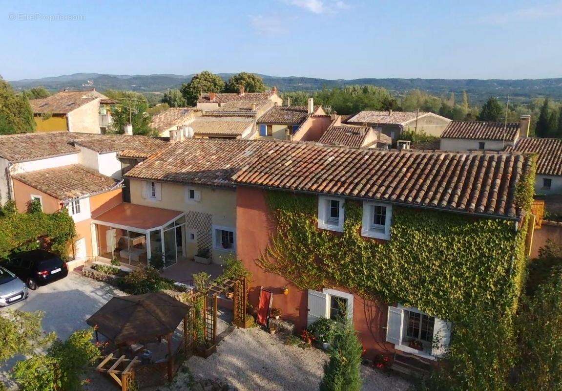 Maison à ROUSSILLON