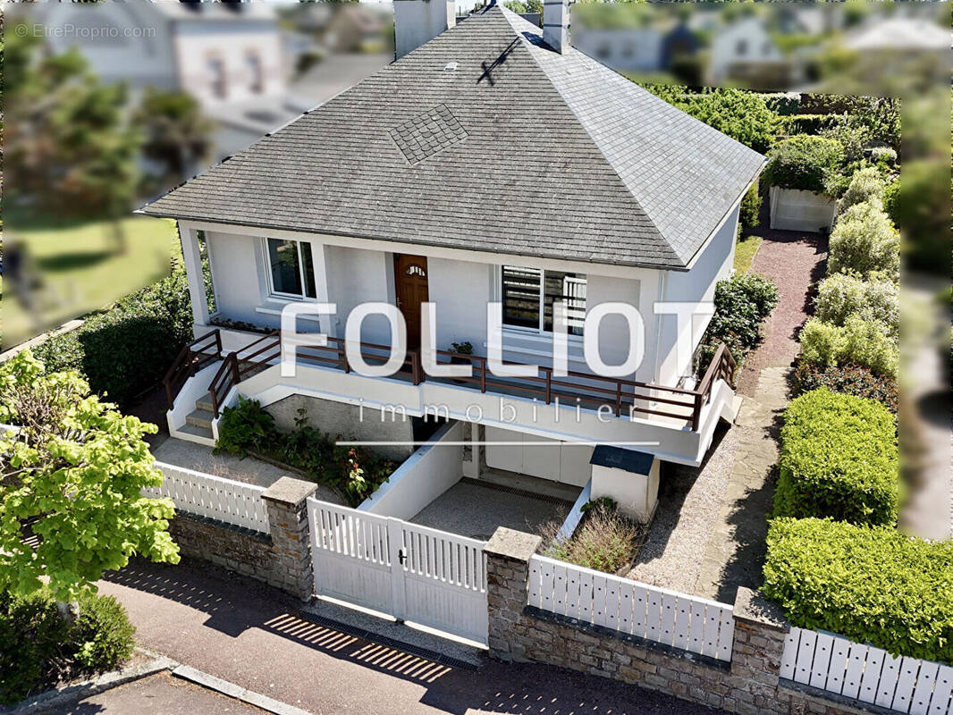 Maison à AGON-COUTAINVILLE