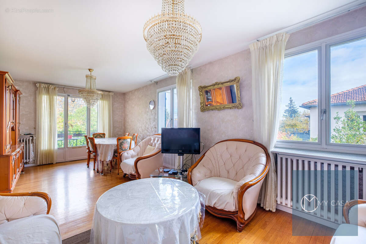 Maison à CHAMPAGNE-AU-MONT-D'OR