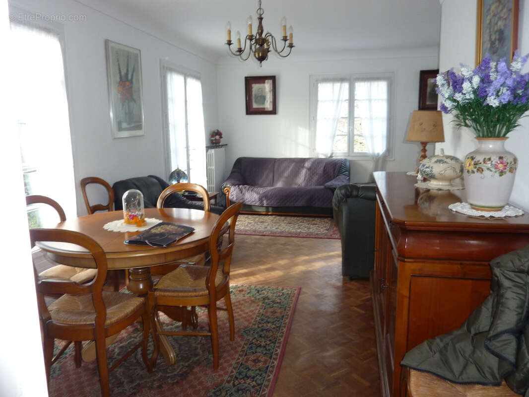 Maison à MONTMORILLON