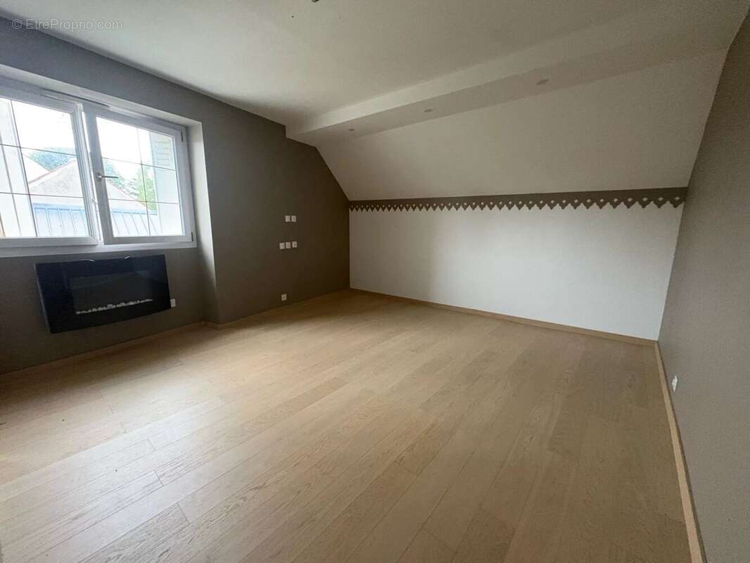 Maison avec dépendances - photo 8