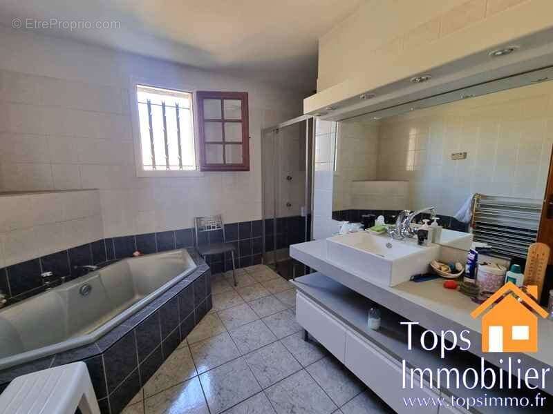 Maison à VILLEFRANCHE-DE-ROUERGUE