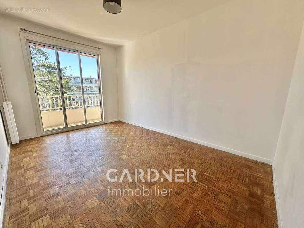 Appartement à AUBAGNE