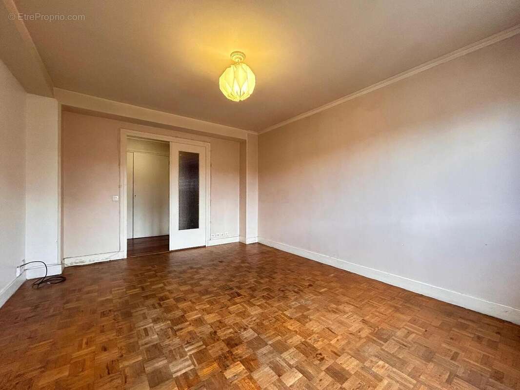   - Appartement à LYON-3E