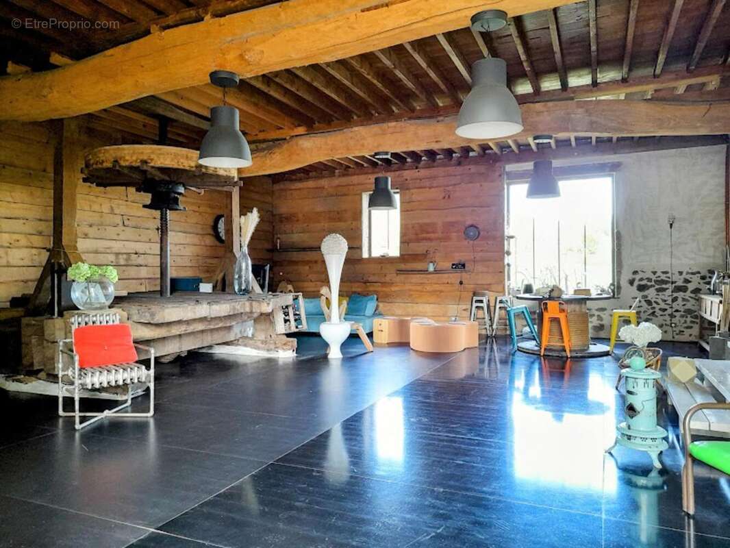 Photo 4 - Maison à VAUX-EN-BEAUJOLAIS