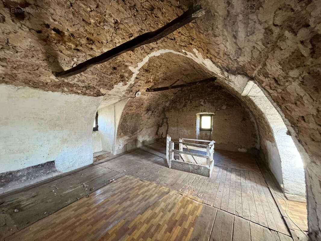 Maison à SEVERAC-LE-CHATEAU