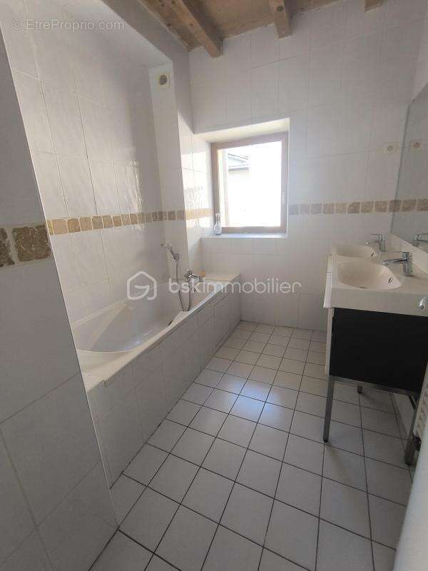  Maison de ville 130 m² rénovée – Terrasse 65 m² – 2 parkings - photo 8