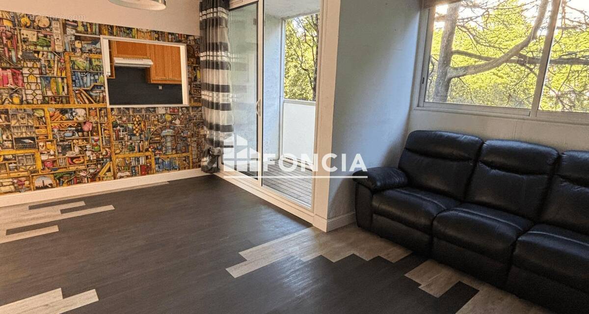 Appartement à SAVIGNY-SUR-ORGE