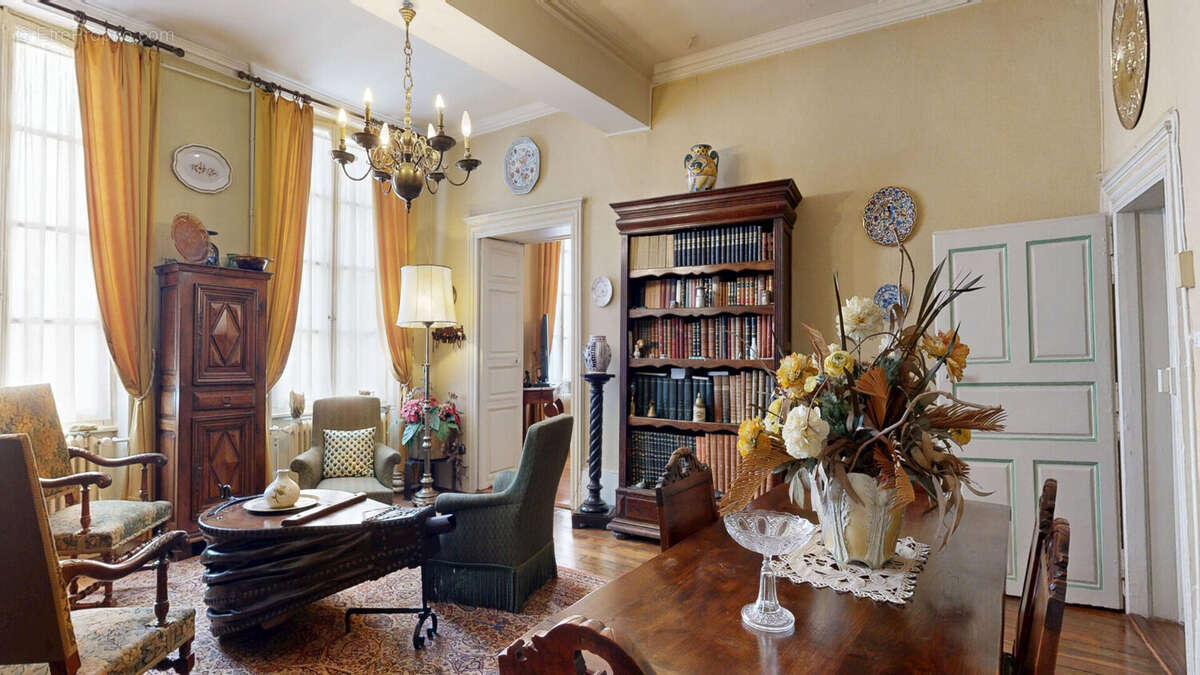 Appartement à MOULINS