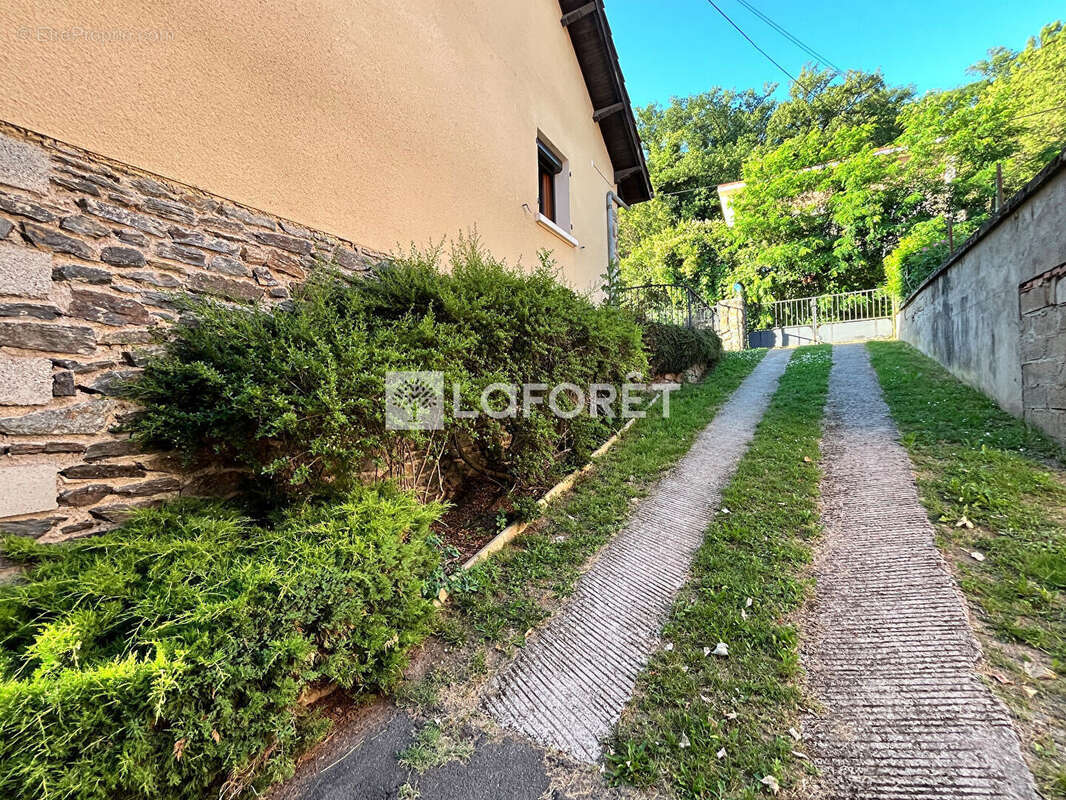 Firmi - axe rodez figeac : *maison 4 chambres* 145 m2 * 850 m2 jardin *pac neuve* - photo 12