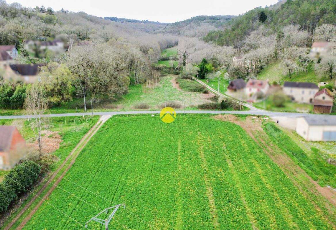 Terrain à SAINT-CYBRANET