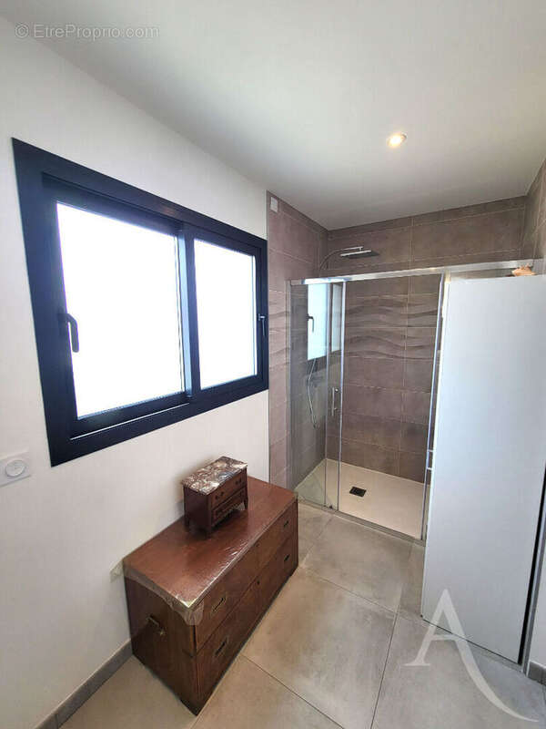 Ortaffa - Villa contemporaine de plain-pied avec 2 suites parentales - photo 11