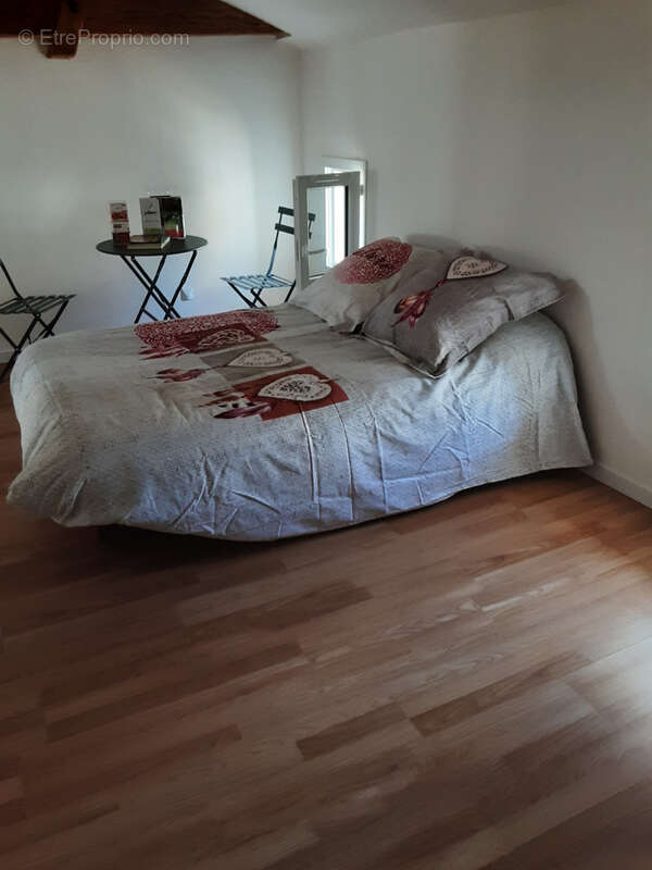 Appartement à LA ROCHE-CHALAIS