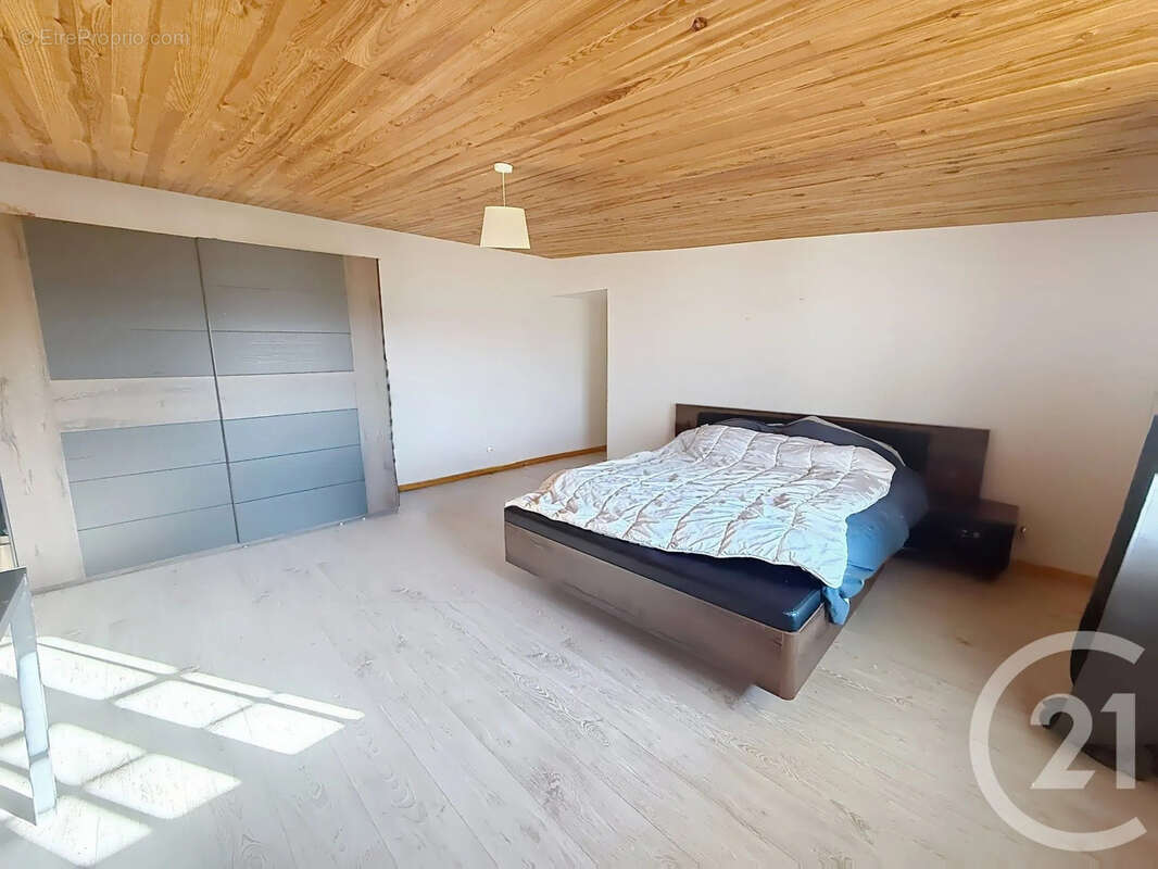 Maison à SAINT-ADJUTORY