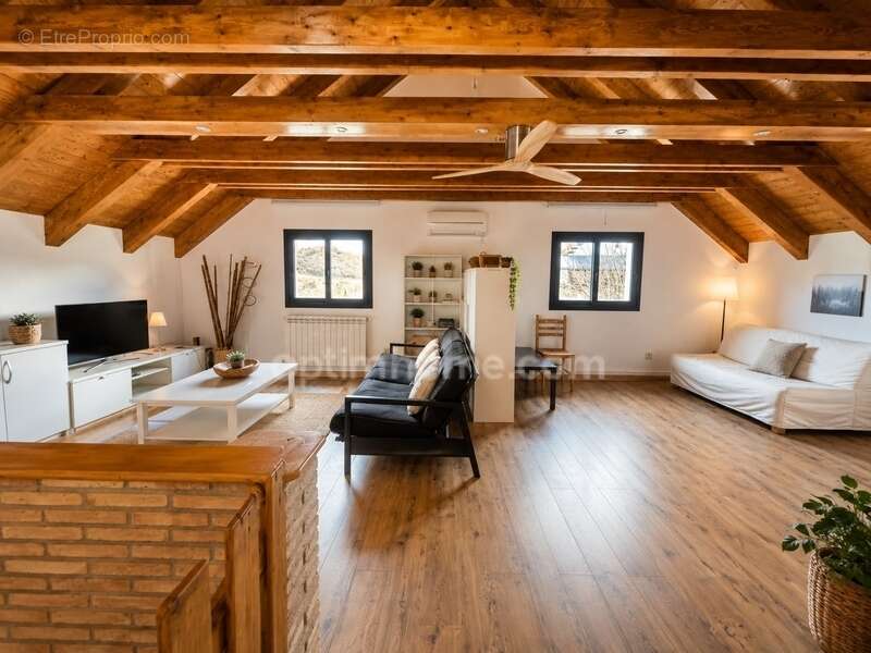 Maison à SAINT-BEAT