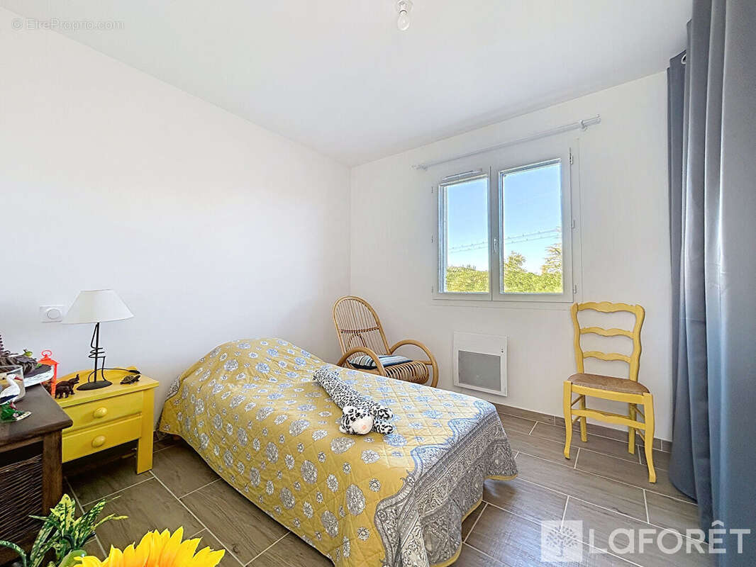 PIOLENC - Maison RE 2020, plain pied 2 chambres + garage sur jardin - photo 5