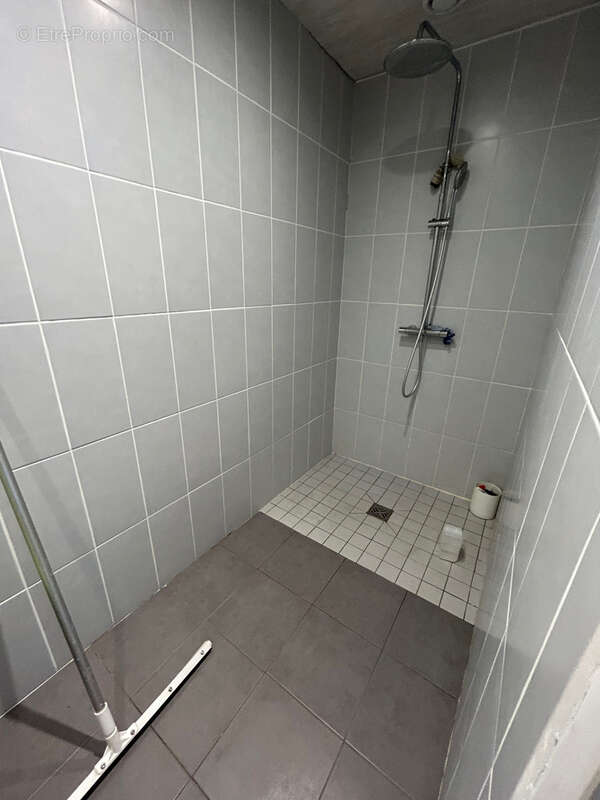 Commerce à VARANGEVILLE