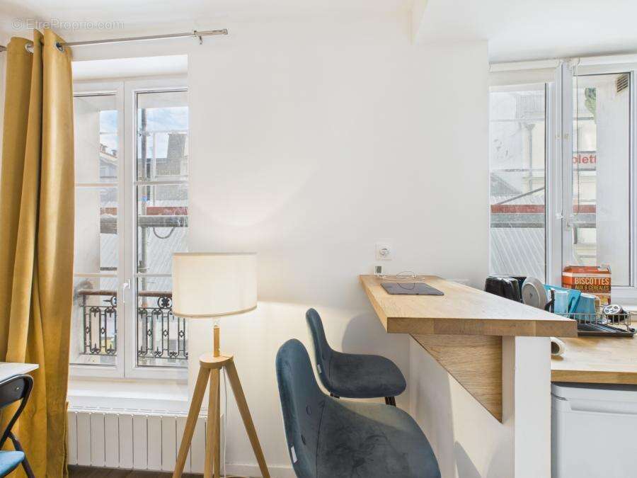 Appartement à PARIS-14E