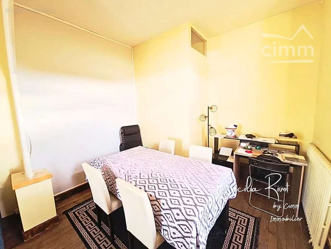 Appartement à SAINT-YZAN-DE-SOUDIAC