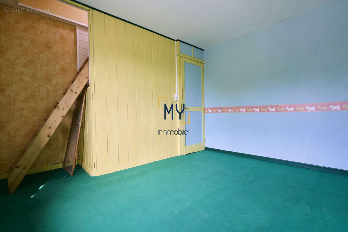 CHAMBRE 2/3 - Maison à vendre - 4 pièces - 85 m² - Marquette-Lez-Lille (Jardin) - À rénover - Maison à MARQUETTE-LEZ-LILLE