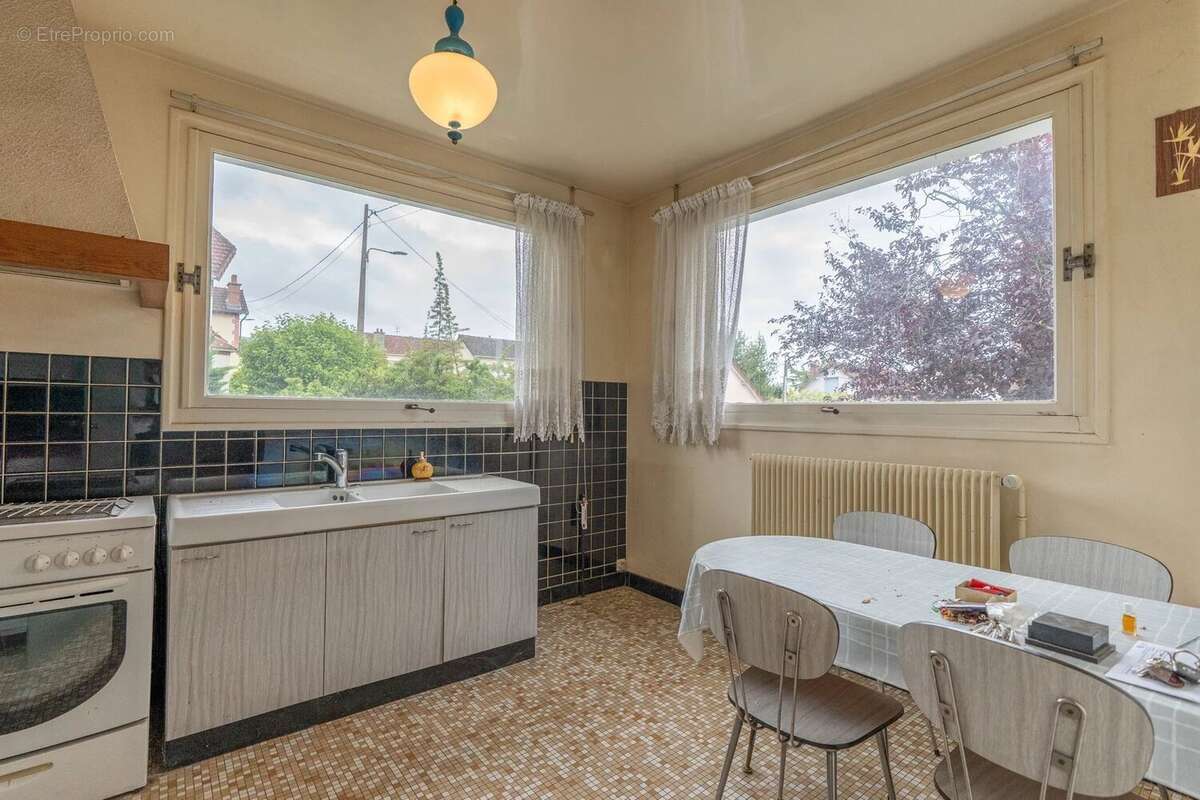 Maison à SAINT-ANDRE-LES-VERGERS