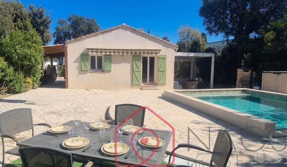 Maison à FREJUS