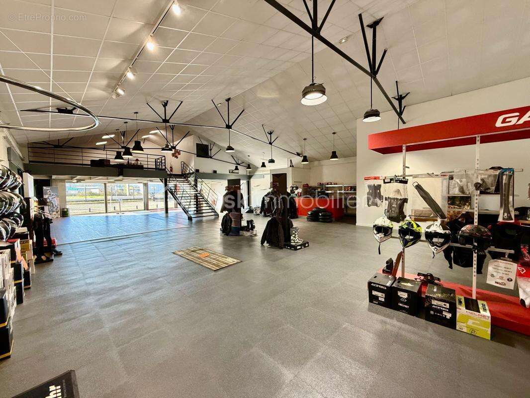 Local commercial – emplacement premium à lescar - photo 2