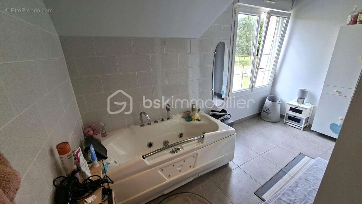 Propriété unique avec habitation de 200 m², vaste dépendance professionnelle - photo 11