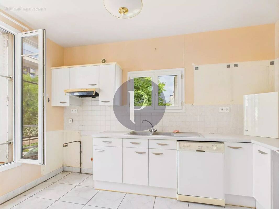 Maison à LE PLESSIS-ROBINSON