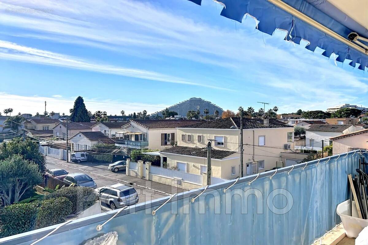 Appartement à VILLENEUVE-LOUBET