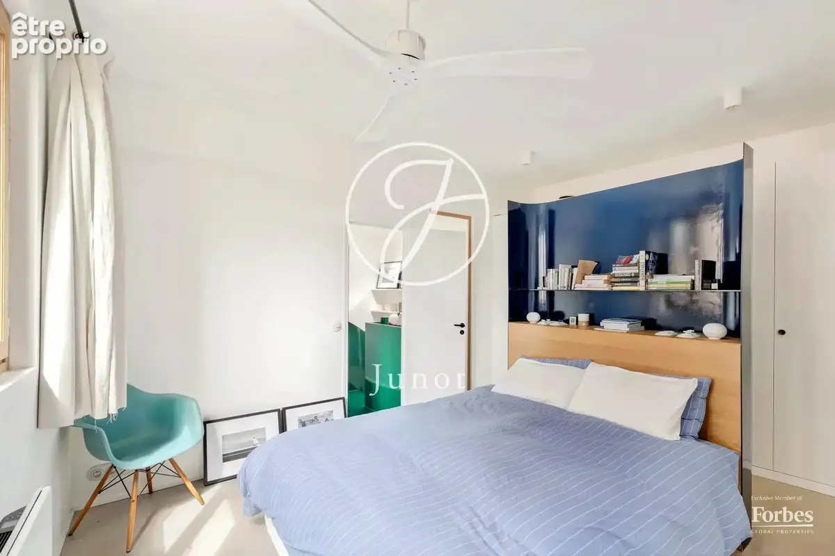 Paris 18e - MONTMARTRE / HAUT LEPIC - Appartement comme une maison - 3 pièces - 67,27m² Carrez - 68,07m² au sol - Terrasse 15,80 - photo 17