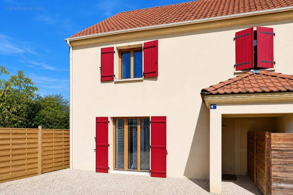 Maison à CHEPTAINVILLE