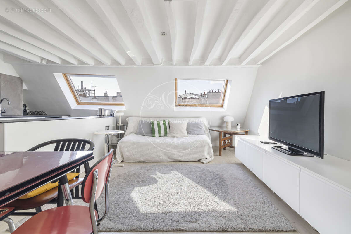 Appartement à PARIS-2E