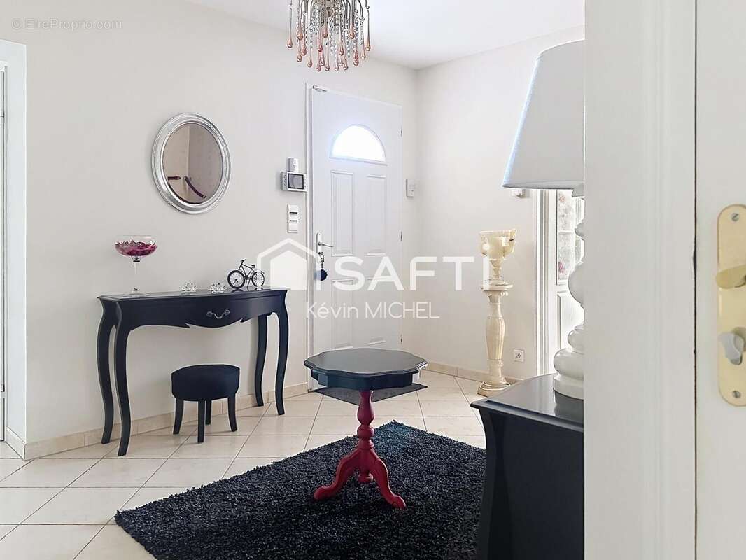 Maison 165 m² à Chirac  - photo 4