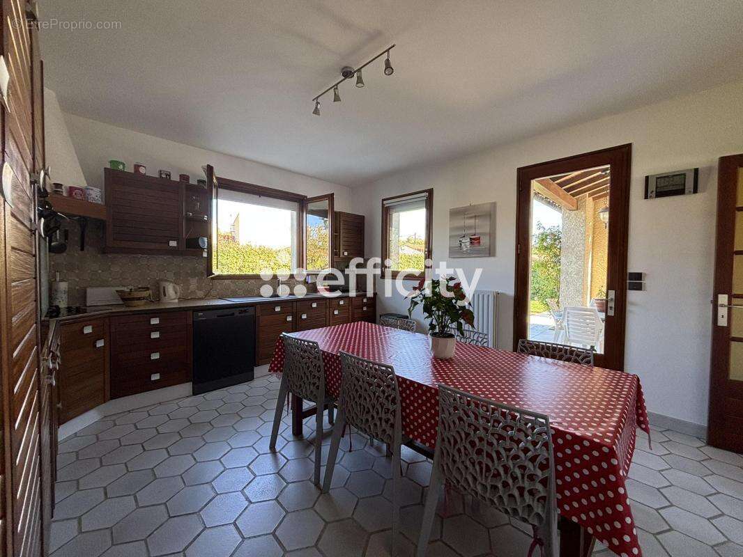 Maison à AIGREFEUILLE-D&#039;AUNIS