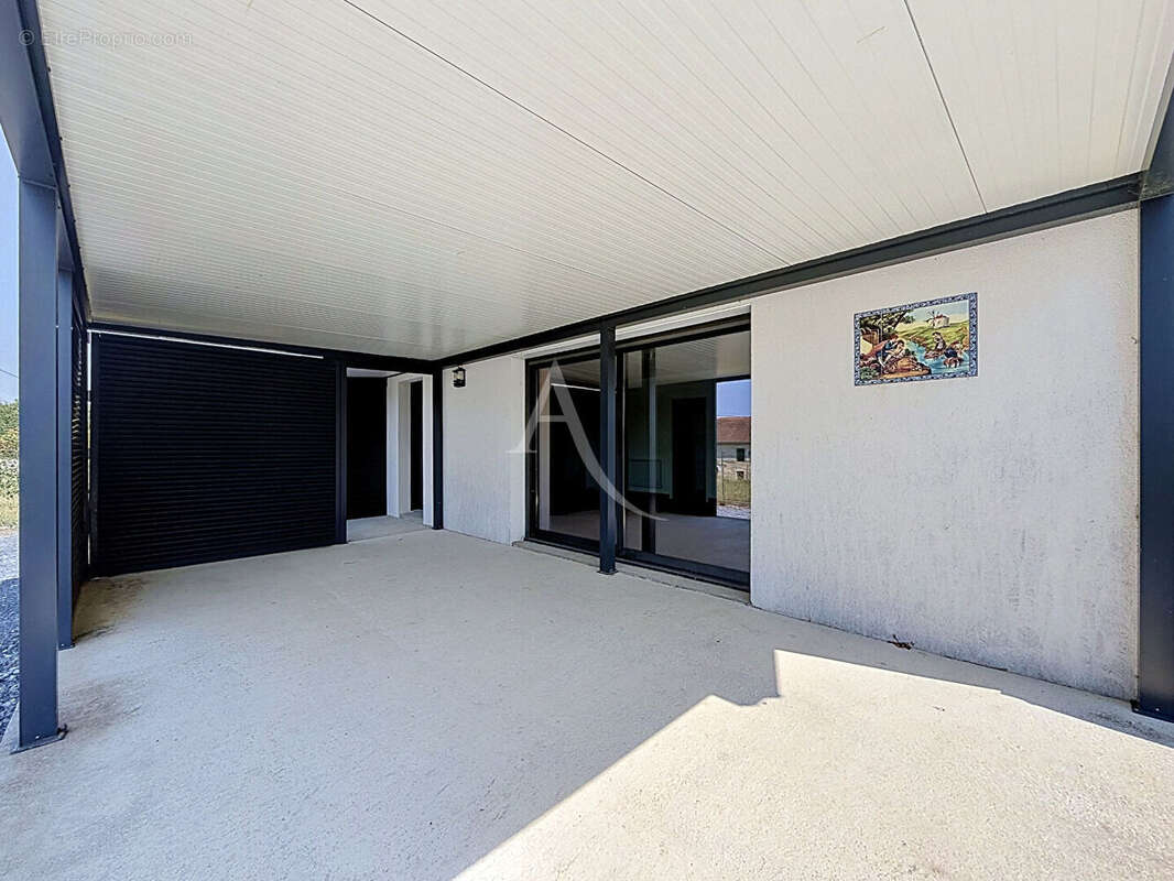 Cescau Maison mitoyenne par garage / 3 chambres / Garage - photo 3