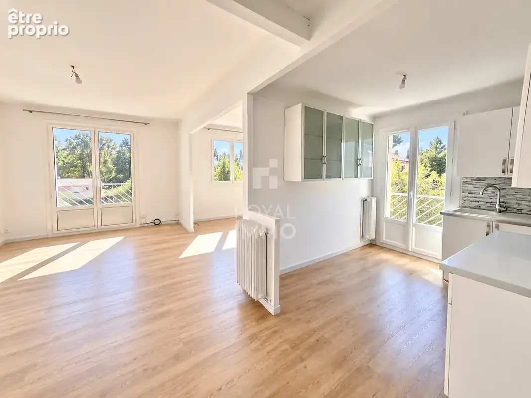 Toulon est   la palasse   t4 de 63 m2 avec balcons et cave - photo 2
