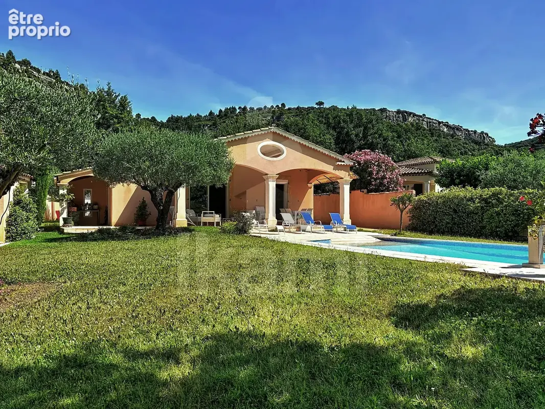 Maison à CHUSCLAN