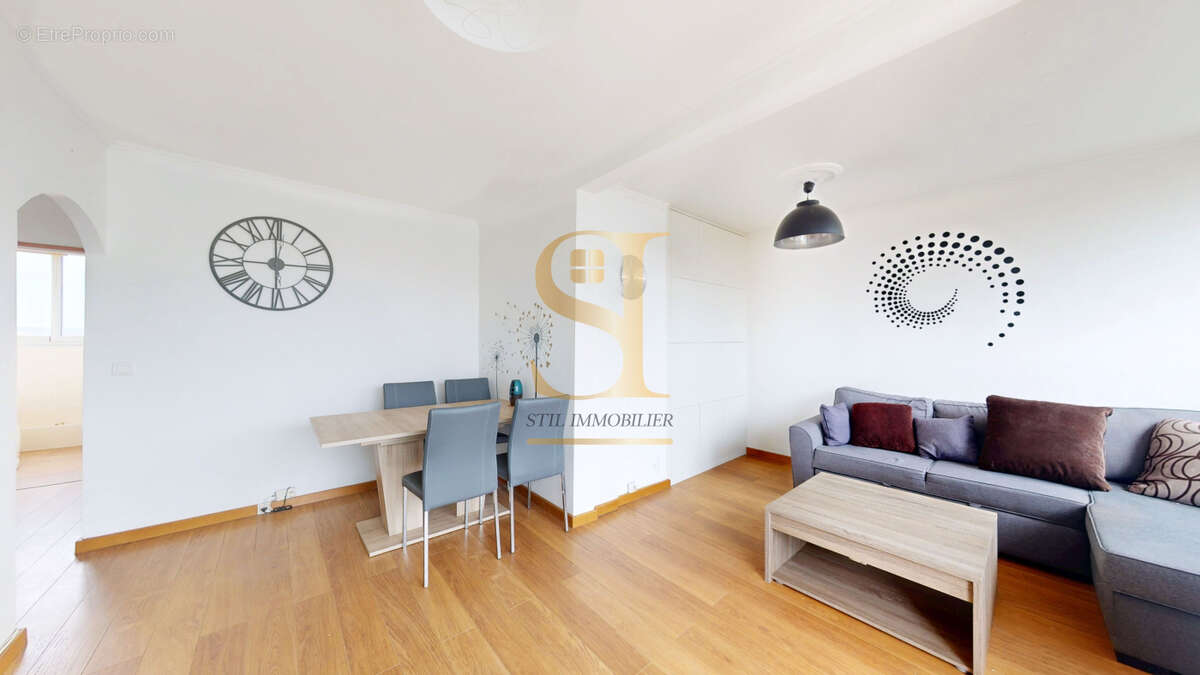 Appartement à SAVIGNY-SUR-ORGE