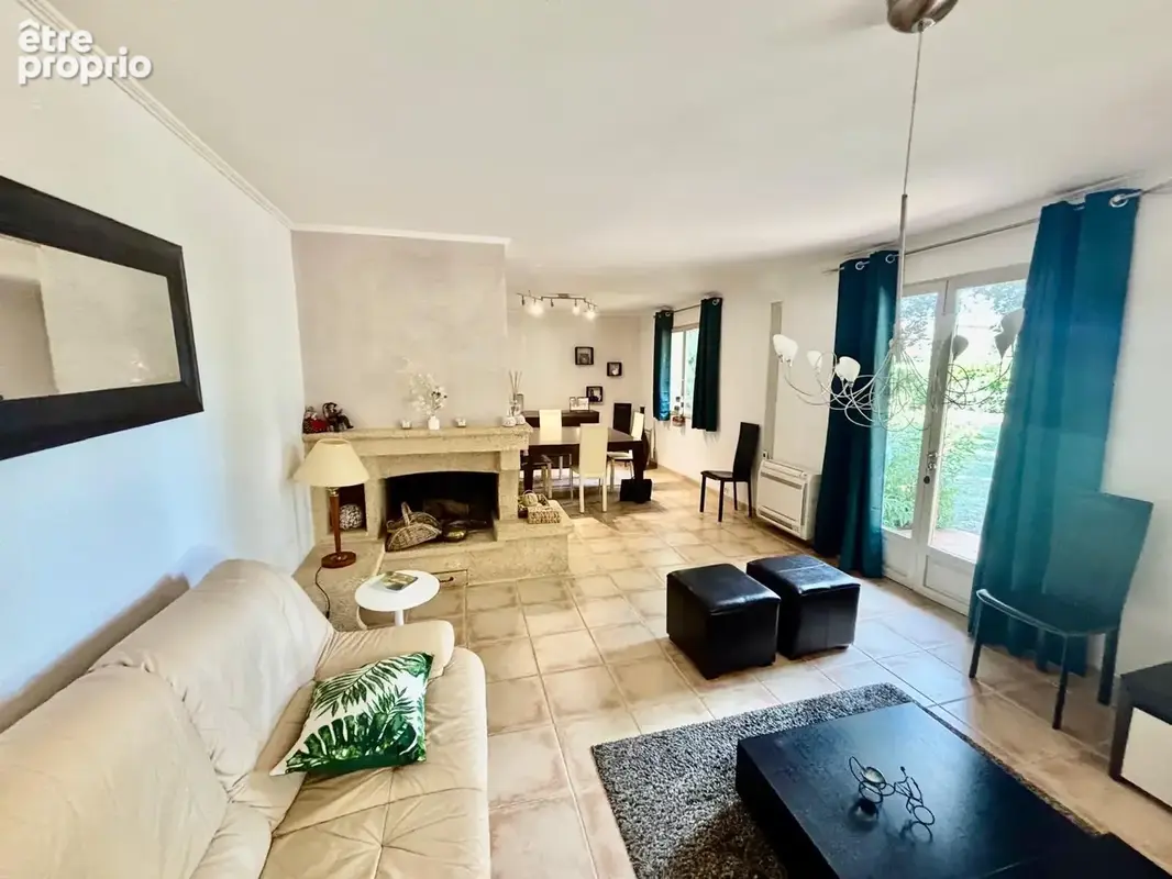 Proche GRIGNAN ,Belle Villa avec piscine, jardin et garage. - photo 12