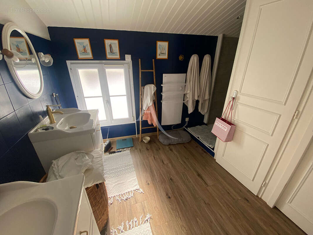 Maison à SAINT-NAZAIRE-SUR-CHARENTE