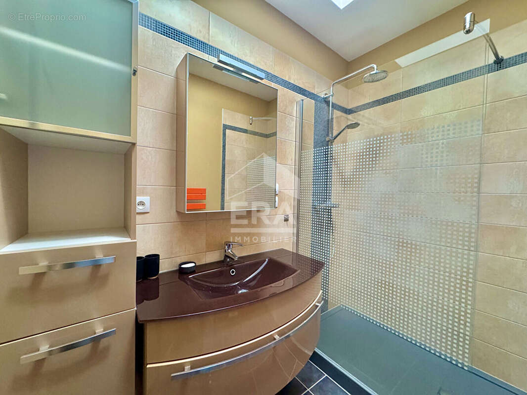 Appartement à MORNAC-SUR-SEUDRE