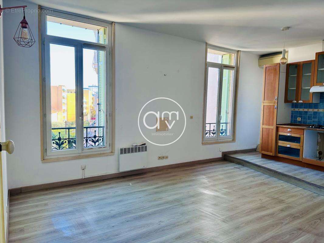 Appartement à HYERES