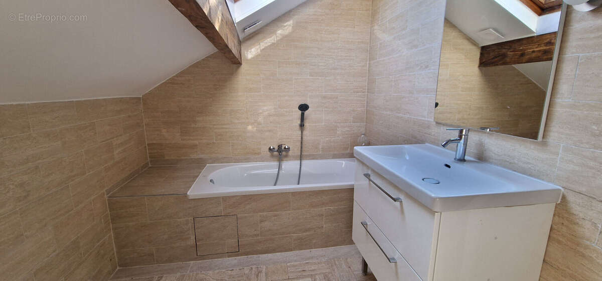 Maison à VIGNEUX-SUR-SEINE